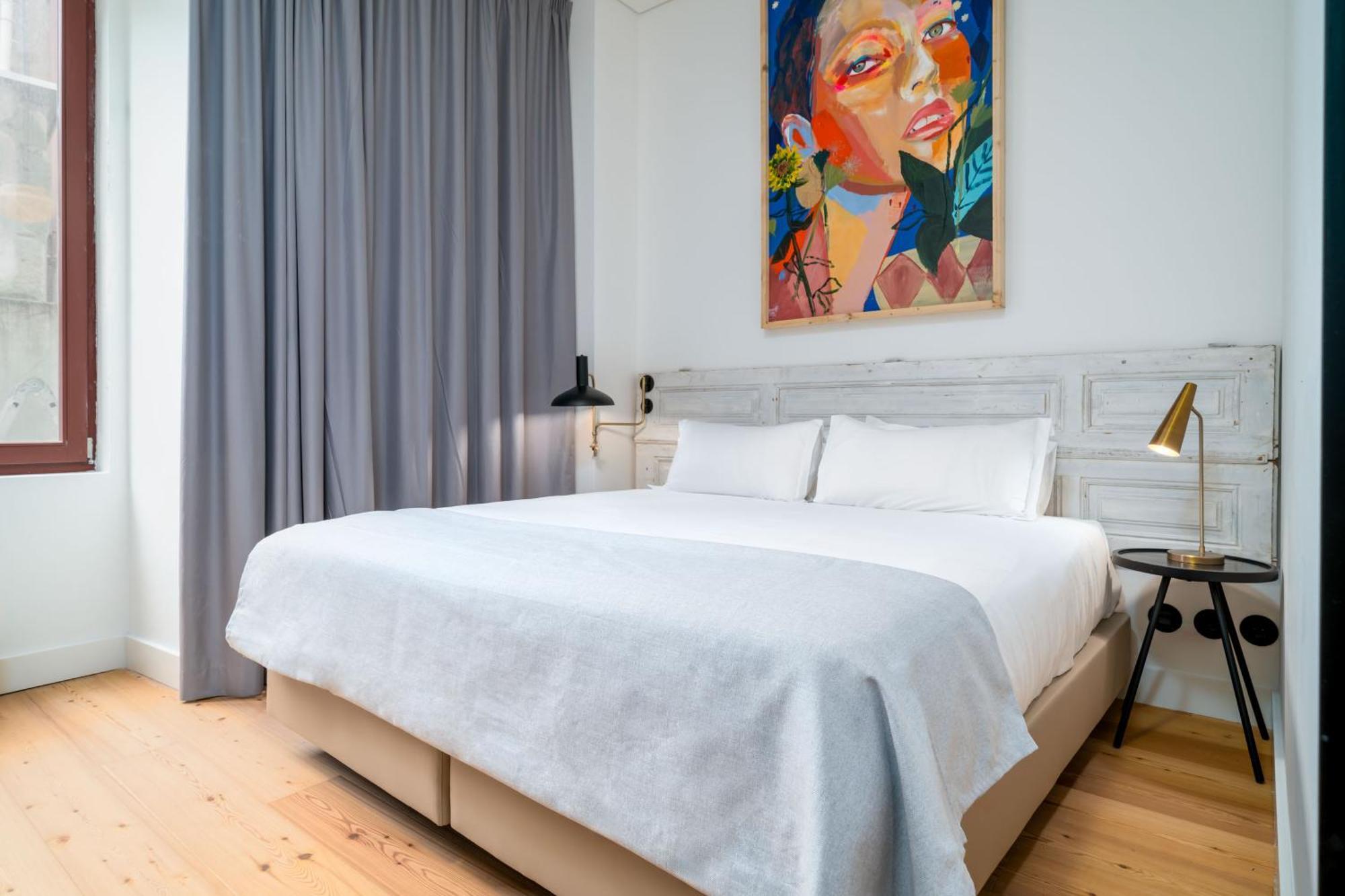 Chambre Lit Queen-size - Accessible aux Personnes à Mobilité Réduite